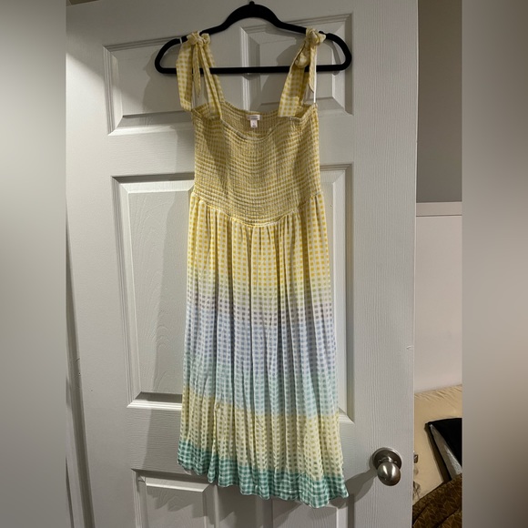 LC Spring Dress - Picture 1 of 3
